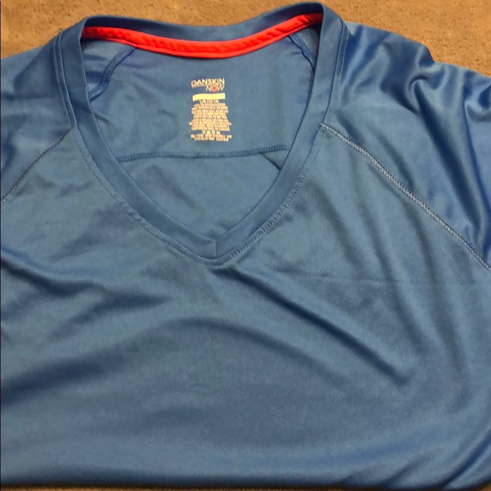 Danskin Now: Loose ShortSleeve V-Neck Tee: NWOT